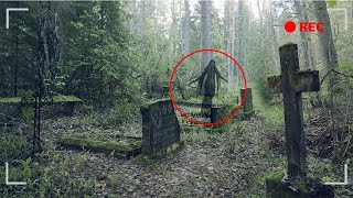 УСТАНОВИЛ КАМЕРЫ НА КЛАДБИЩЕ И ЗАСНЯЛ РЕАЛЬНОГО ПРИЗРАКА VIDEO OF A REAL GHOST IN A CEMETERY