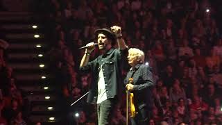 Download Lagu Jelen \u0026 Jiří Pavlica \u0026 Hradišťan - Miluju tě - O2 Arena 2025 MP3