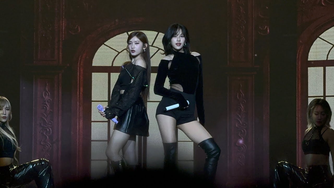 Leeseo & Yujin (IVE) - Woman Like Me  #SHOW_WHAT_I_HAVE_IN_BKK