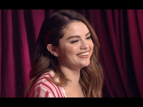 selena-gomez-confirms-the-meaning-behind-"lose-you-to-love-me"-and-reveals-her-dream-collaborations.