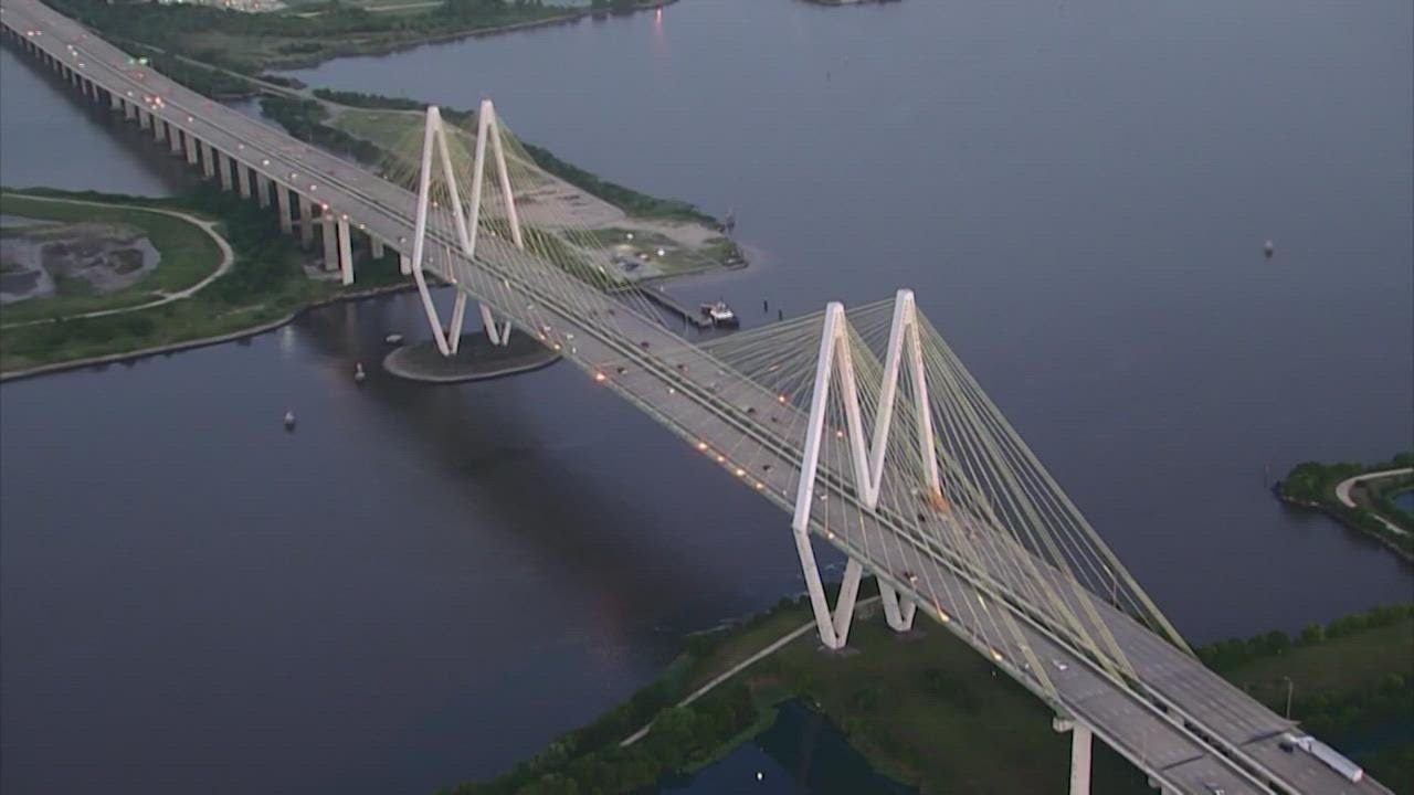 Major weekend closure at Fred Hartman Bridge YouTube