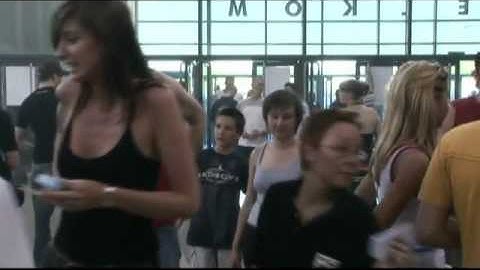 Moby - Opening Sequence (My Weakness) (Hotel Tour DVD 2005)