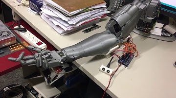 InMoov hand plays rock paper scissors