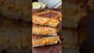 The Ultimate Buffalo Chicken Grilled Cheese #buffalochicken #grilledcheese #tasty #easyrecipes