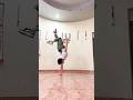 One Arm Handstand Dance | Mưa Tuyết Remix | Lê Phạm Thế Vũ