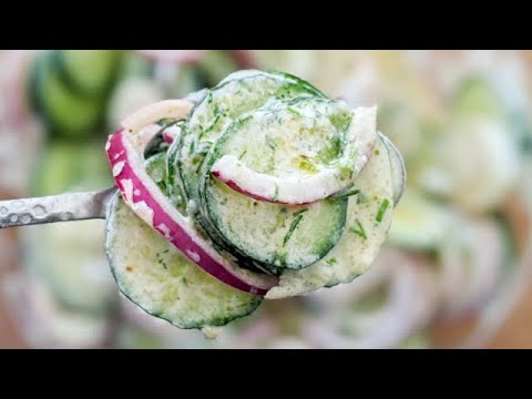 Vidéo: Salades D'été De Concombre Et De Tomates