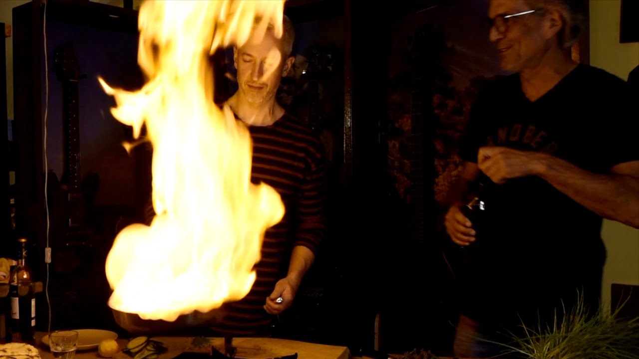 Bass, Cooking & Passion | Krischan Frehse visits Sandberg Guitars