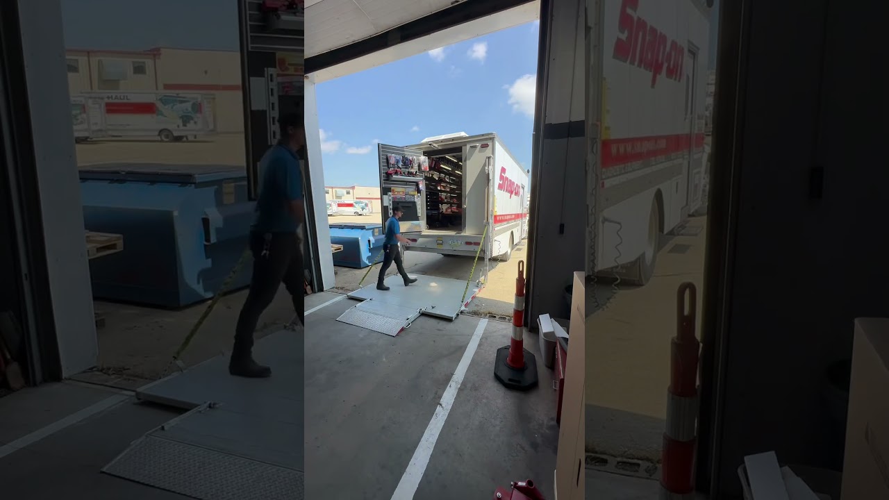 Unbox and load a new toolbox with me!! 