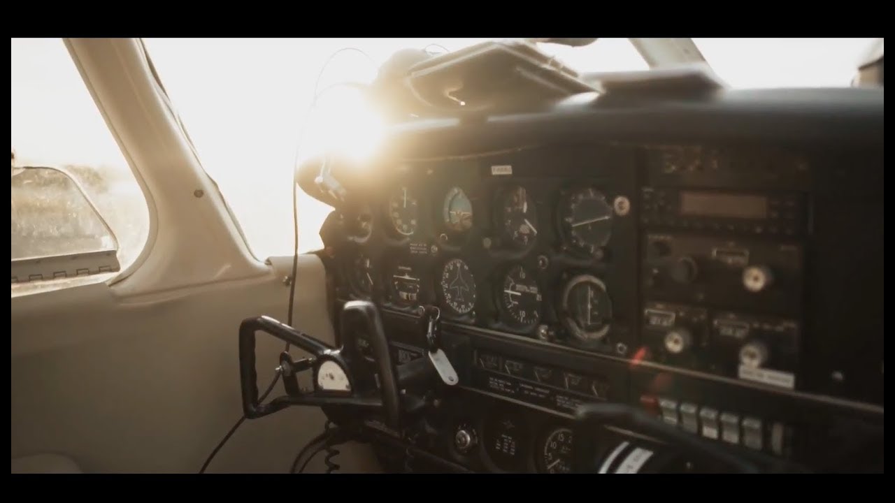 Amazing sightseeing flight over the french Côte d'Azur!