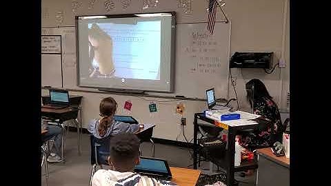 Ms  Bulloch facilitating Concurrent Classroom Instruction