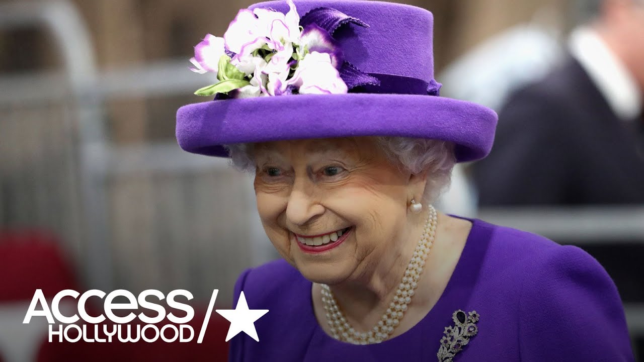 Queen Elizabeth Gets A Cake Of Herself! YouTube