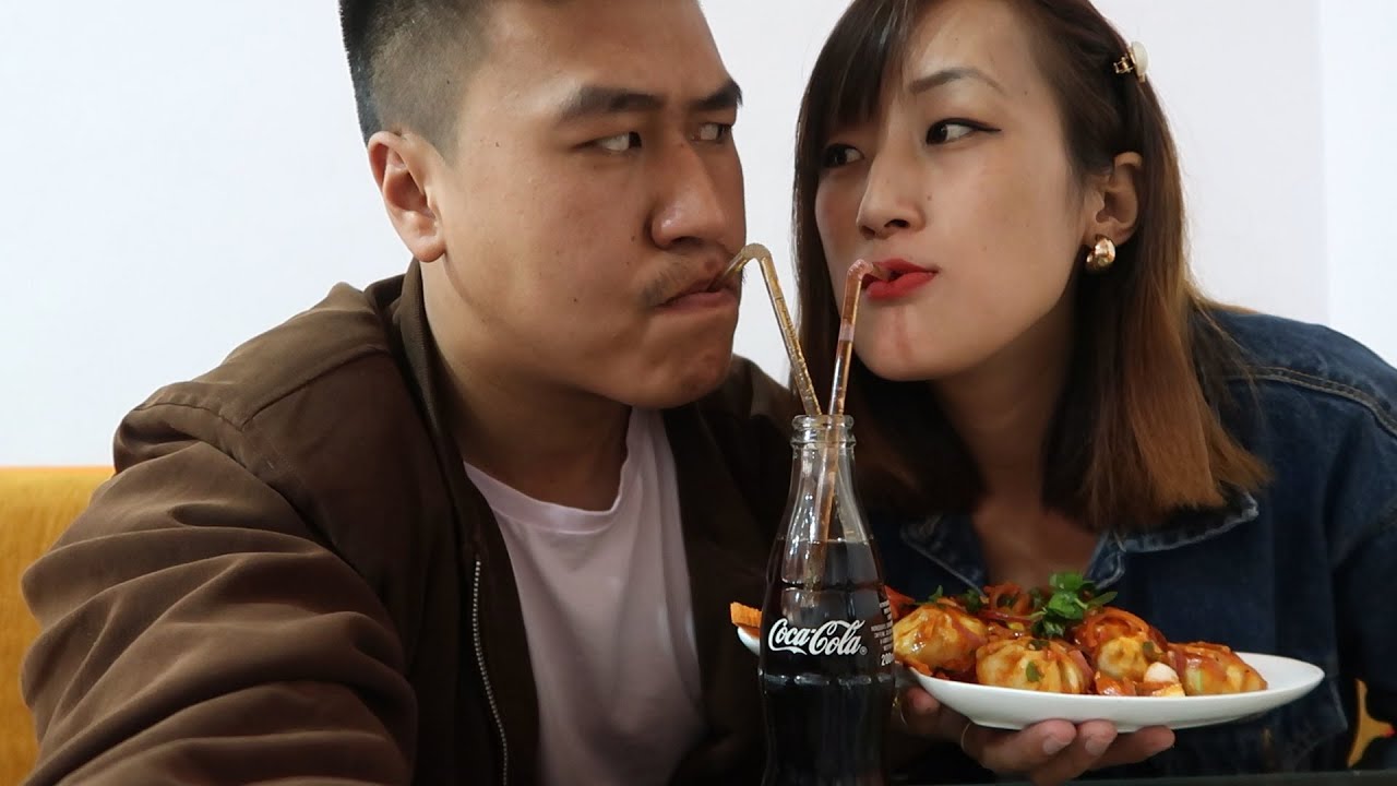 She is stealing my drink 🥺