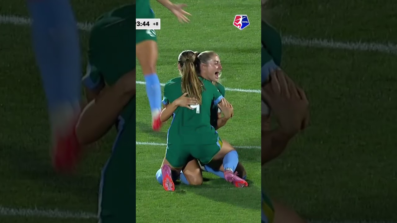 Janine Sonis, straight from the free kick 🎯 #nwsl #soccer #football #goal