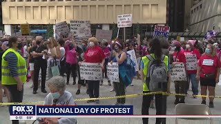Thousands march in Chicago and across the nation to demand abortion rights