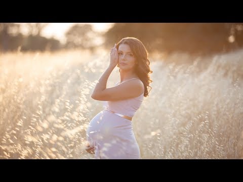 maternity-photoshoot-behind-the-scenes-with-stunning-pregnancy-model