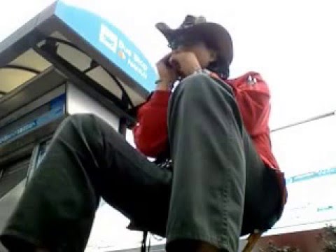 大阪府堺市駅前ライブ。ともぞう
