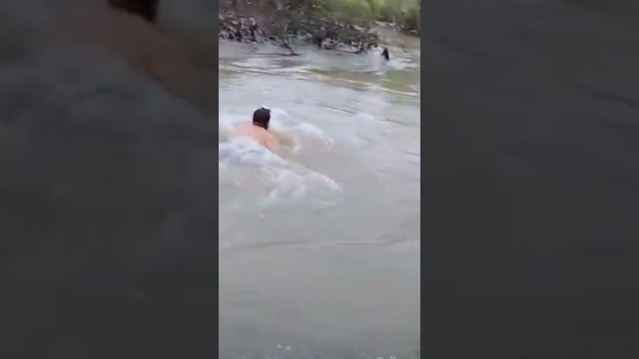 ഗ്രാമങ്ങളിൽ കൂടി 