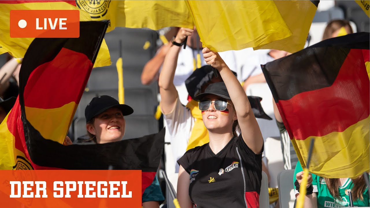 Fans feiern deutsches EM-Team in Frankfurt