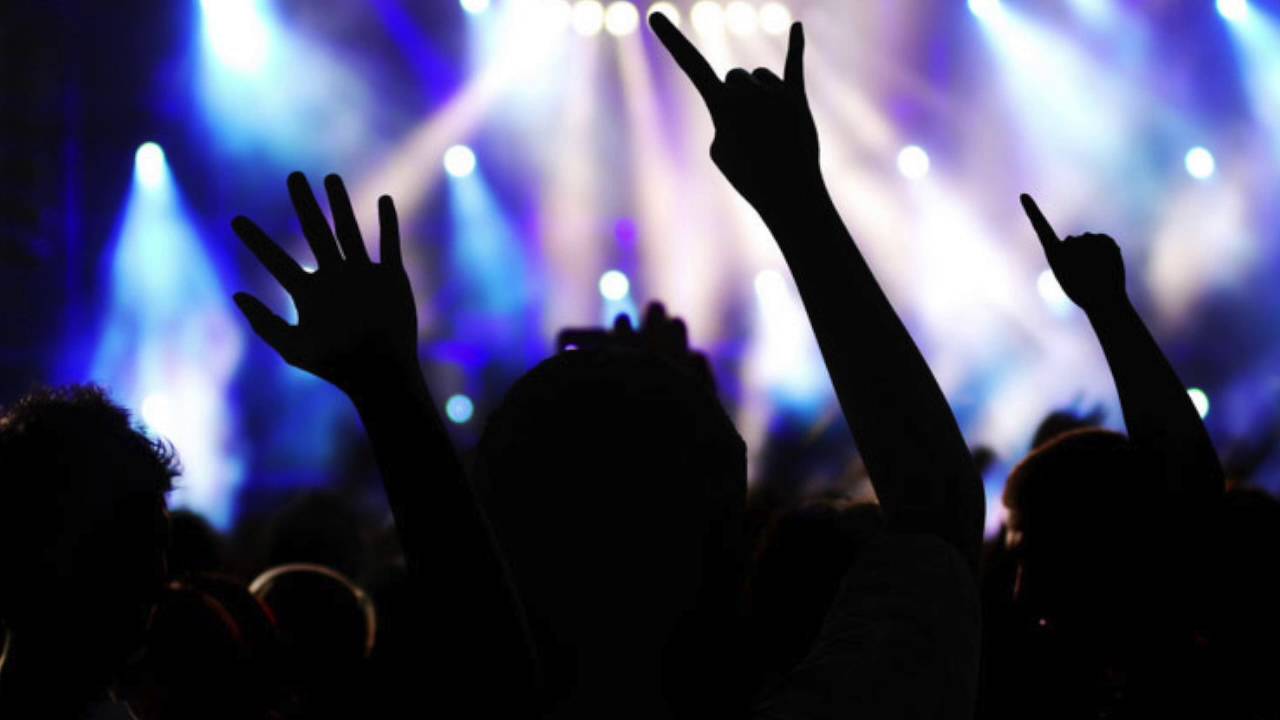 Guacamole Song (LIVE CONCERT RECORDING) YouTube