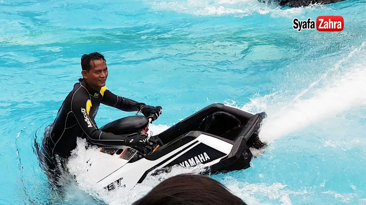 JET SKI Freestyle 💟 Atraksi JETSKI di Kolam Renang