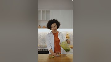 ĂN TRÁI CÂY HAY UỐNG NƯỚC ÉP TRÁI CÂY THÌ TỐT HƠN? #drthuydung #shorts #tuvansuckhoe