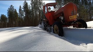 Porsche-Diesel Junior in deep snow