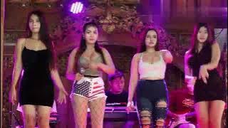 TerSEXY penyanyi ini .,...Uut Selly Feat Linda Diana