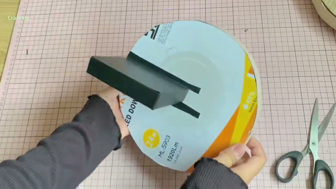 Easy DIY Minimalist Wall Shelf Decor Ideas  from Recycled Cardboard_R