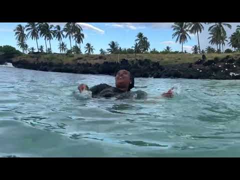 Comores Grande Comore J'ai testé la belle plage de Foumbouni / The Comoros Ngazidja Foumbouni beach