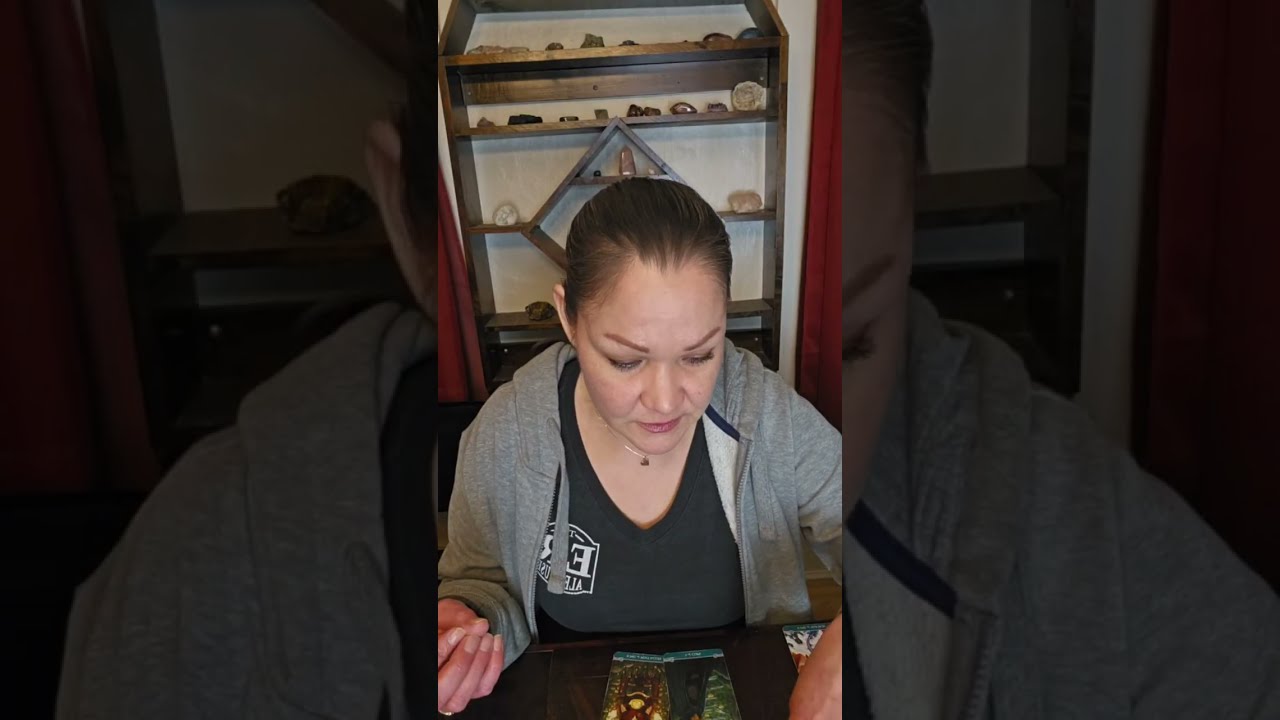 Scorpio ♏️ March Tarot- This wasn't easy to let go of! 🥹