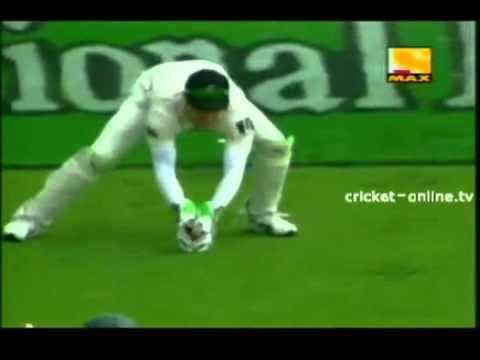 Brendon McCullum Cheating - New Zealand Wicket Keeper