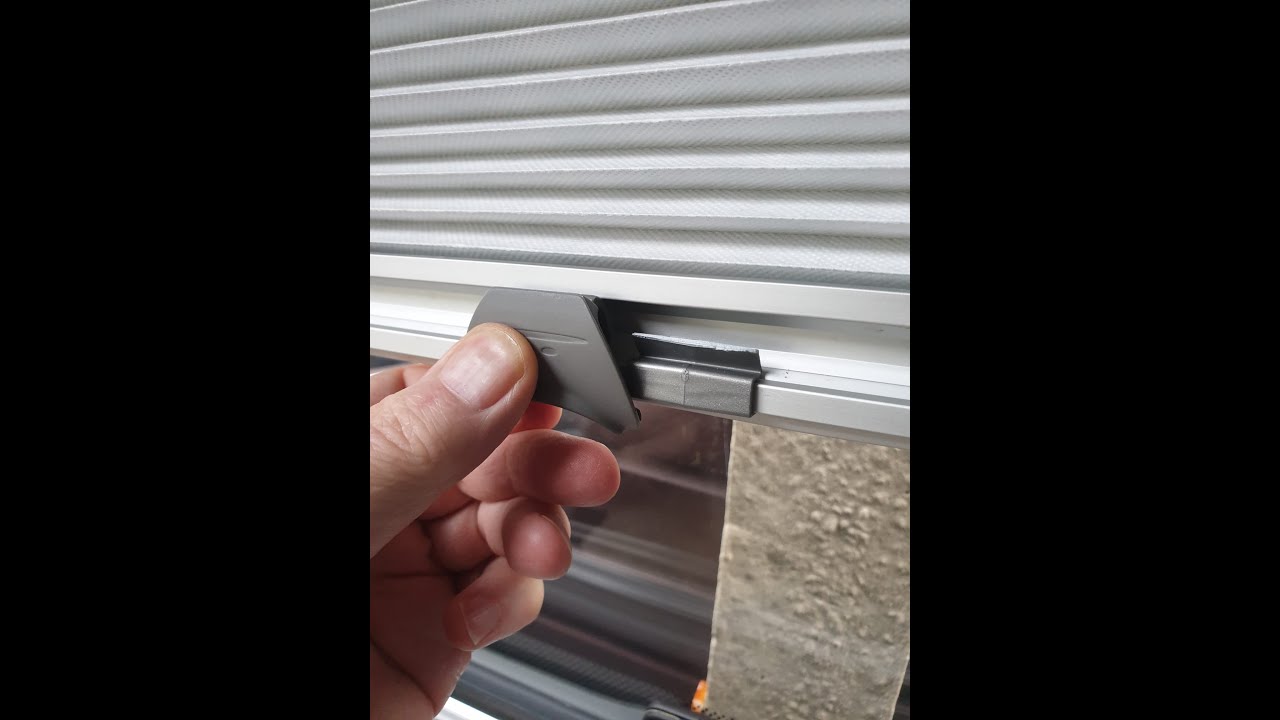 Dometic SEITZ KOPLAST pleated motorhome window blind 820x 370mm
