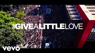 Paulo Pringles, Mister Jam, Francinne - Give A Little Love (Lyric Video)