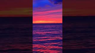 Знаете это ощущение? Когда ты уже видишь, что солнце село, и думаешь  "Эх, опять красивого заката не