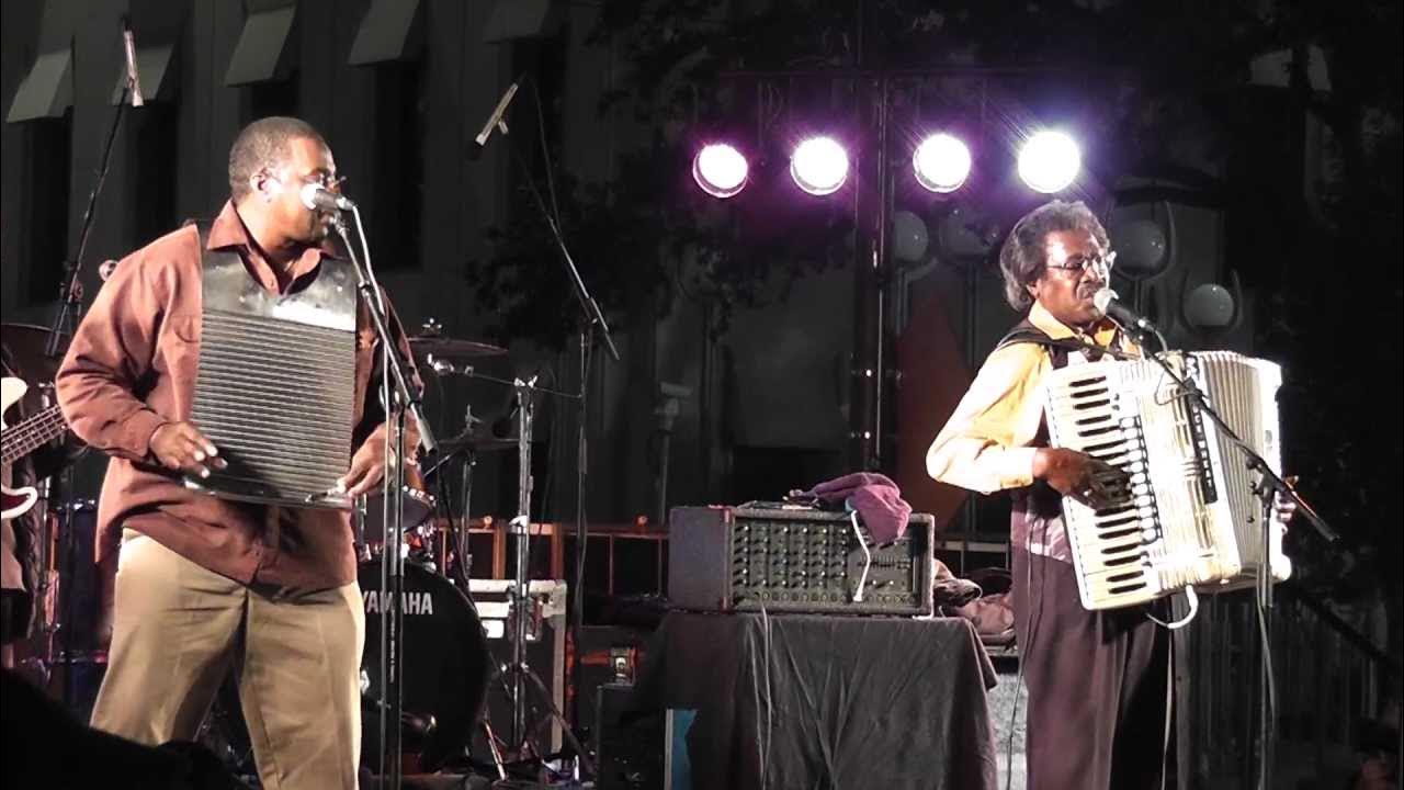 Buckwheat Zydeco - Walking to New Orleans (Harvest the Music, Nov. 2, 2011) Buckwheat Zydeco - Walking to New Orleans (Harvest the Music, Nov. 2, 2011)