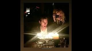 No. 1 party anthem - Arctic Monkeys [sped up]