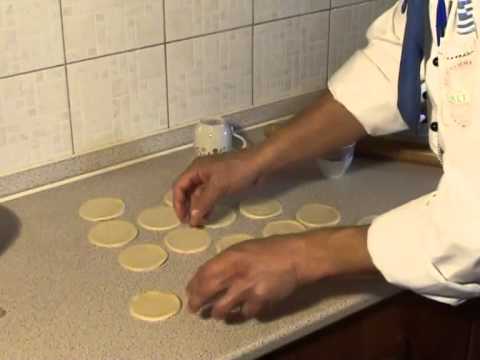 Βίντεο: Μαγειρεύοντας πίτες από ζύμη χωρίς μαγιά