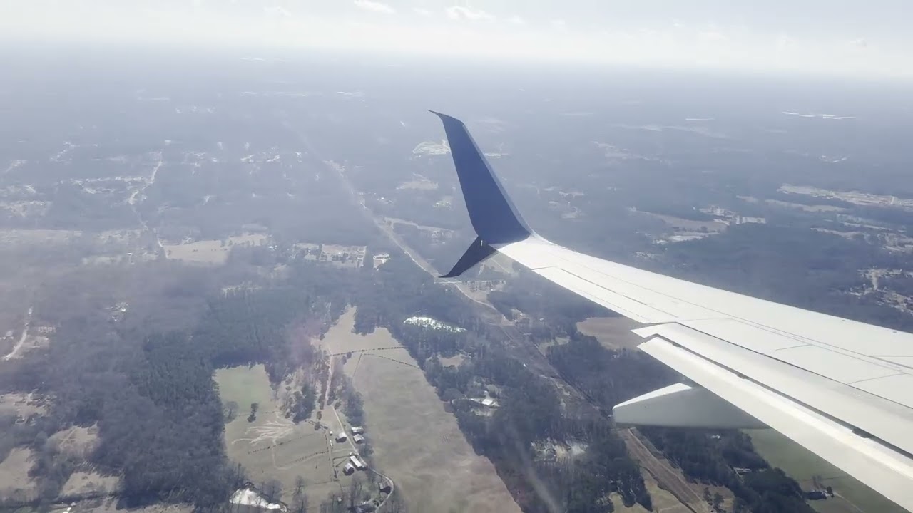 Midday Landing at Atlanta aboard a Delta 737-900ER