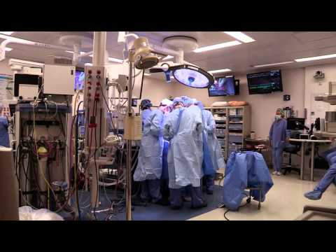 Wideo: Chirurdzy Operowali Mężczyznę Z Niezwykle Rzadką Deformacją Czaszki - Alternatywny Widok