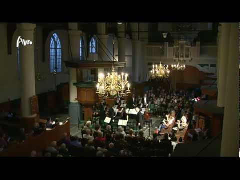 Bach: Brandenburgs Concert no.3 - Ton Koopman - Li...