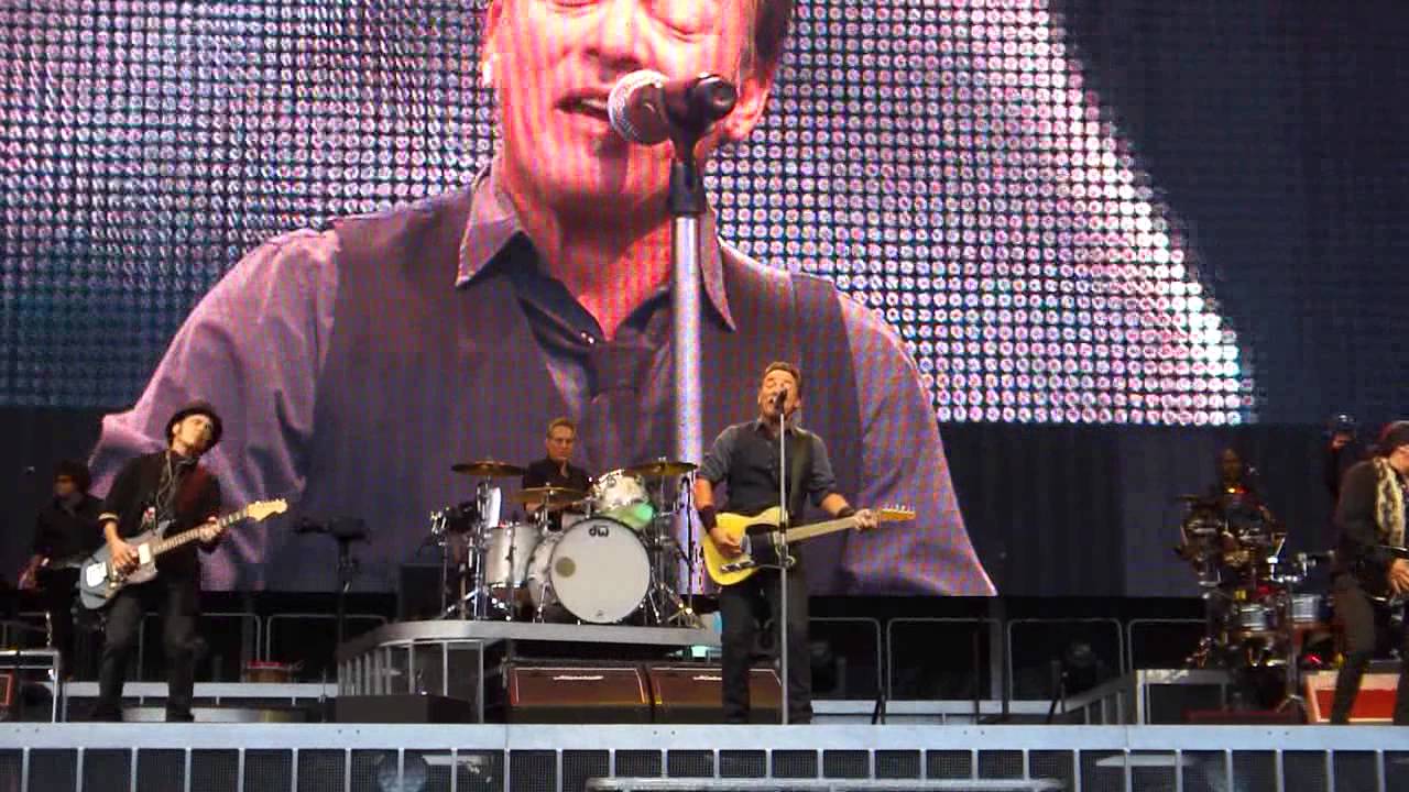 Bruce Springsteen My love will not let you down desde el Pit, Gijon 2013 HD YouTube Bruce Springsteen My love will not let you down desde el Pit, Gijon 2013 HD YouTube