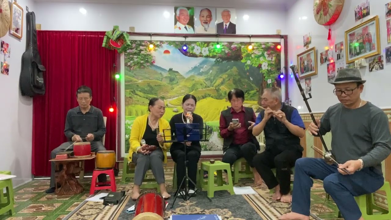 Hát chèo quê hương , giọng hát Mỹ Hạnh ngọt như đường phèn 