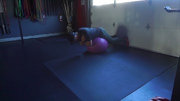 Swiss ball hyperextension