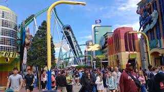 Island of Adventures Orland Universal Parks What the Crowds Look like in Front of Spiderman Ride!