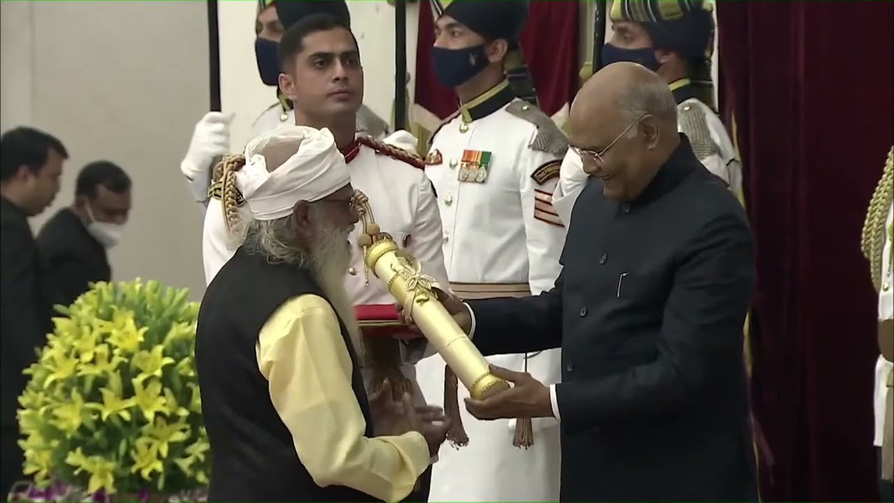 President Kovind presents Padma Shri to Shri Madan Singh Chauhan for Art