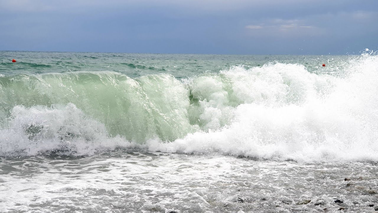 Океан волны шум. Шум морского прибоя. Шум моря релакс. Шум волн моря. Море шумит.