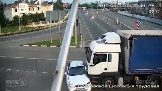 ДТП на Ростовском шоссе и ул. 3-ей Трудовой 21.08.2019 ДТП на Ростовском шоссе и ул. 3-ей Трудовой 21.08.2019