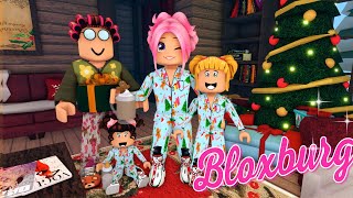 Roblox Family Winter Holiday Vacation - Titi &amp; Goldie Traveling in Bloxburg