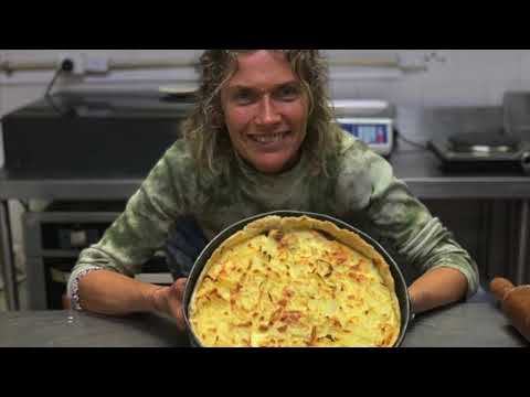Video: Cómo Cocinar Un Delicioso E Inusual Pastel De Queso De Lviv