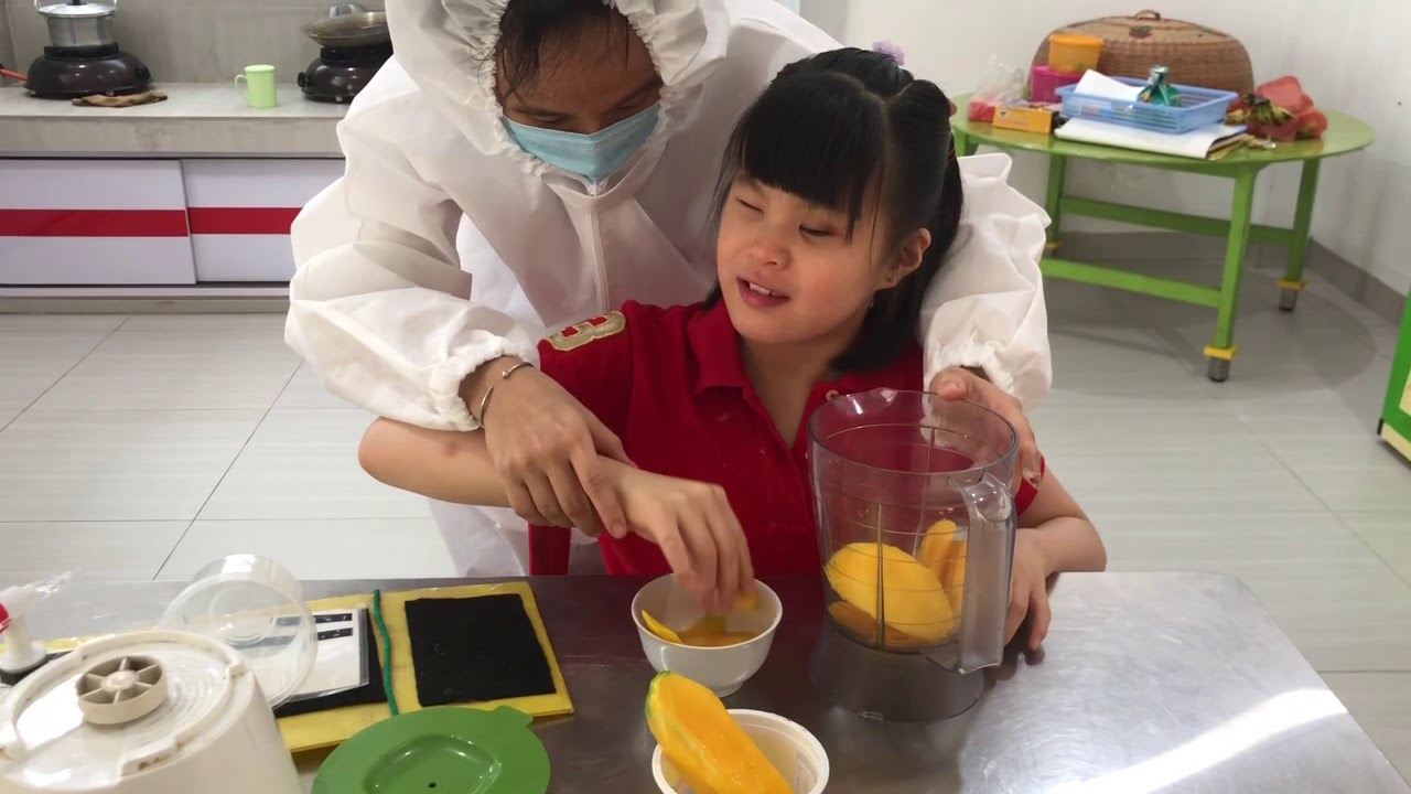 Belajar membuat Jus mangga untuk anak MDVI